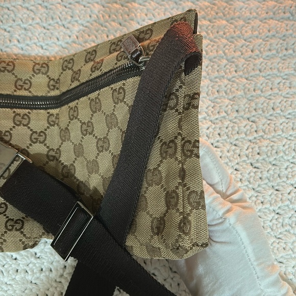 Gucci GG Canvas Belt Bag - Picture 4 of 17
